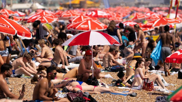 Weather: What is a 'heat dome' - and how long is it set to affect the UK? Weather: What is a 'heat dome' - and how long is it set to affect the UK?