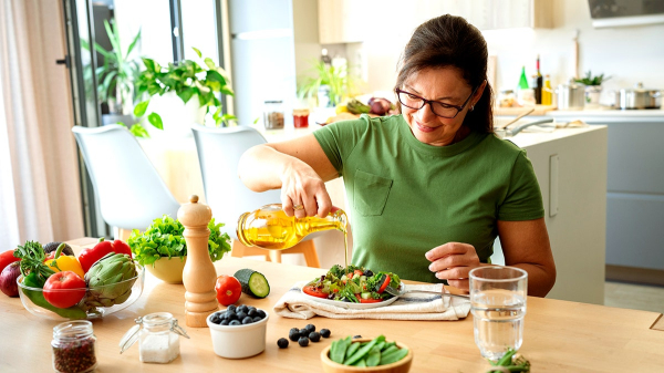 Mediterranean diet paired with other lifestyle changes slashes diabetes risk Mediterranean diet paired with other lifestyle changes slashes diabetes risk