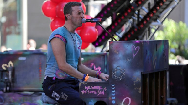 Coldplay's viral kiss cam set to feature in UK shows Coldplay's viral kiss cam set to feature in UK shows