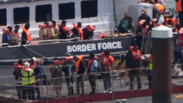 £100m border security boost - as govt vows 'major crackdown' on people smuggling gangs £100m border security boost - as govt vows 'major crackdown' on people smuggling gangs