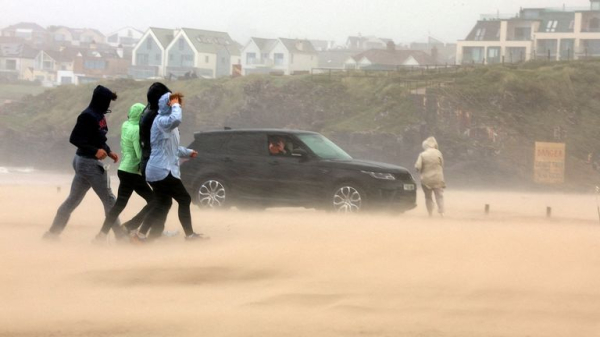 Storm Floris latest: Winds up to 124mph hit UK - as 32,000 homes without power and plane filmed struggling to land Storm Floris latest: Winds up to 124mph hit UK - as 32,000 homes without power and plane filmed struggling to land