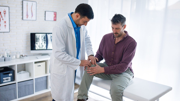 Knee pain is becoming more common in younger adults for two specific reasons Knee pain is becoming more common in younger adults for two specific reasons