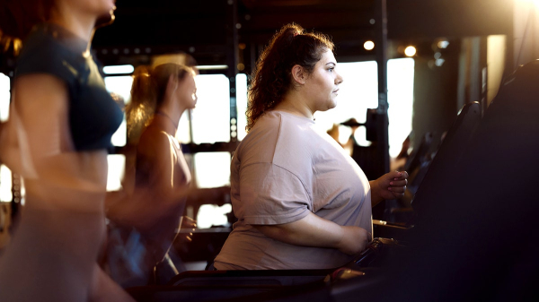 Weight-loss surgery pros and cons in the spotlight after singer's 'scary' experience Weight-loss surgery pros and cons in the spotlight after singer's 'scary' experience