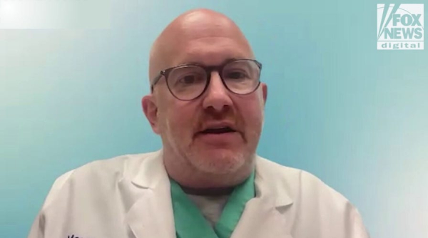 Weight-loss surgery pros and cons in the spotlight after singer's 'scary' experience Weight-loss surgery pros and cons in the spotlight after singer's 'scary' experience