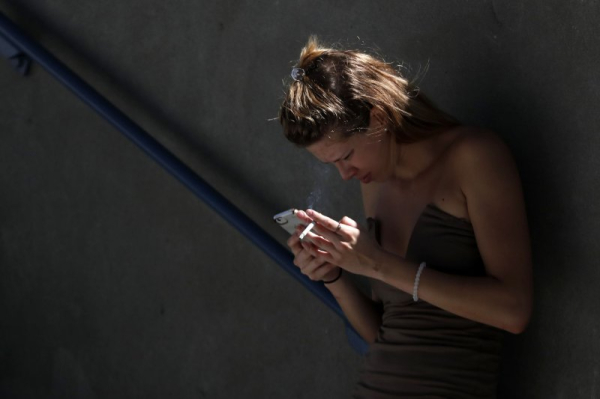 Quitting smoking nearly doubles life expectancy for cancer patients Quitting smoking nearly doubles life expectancy for cancer patients