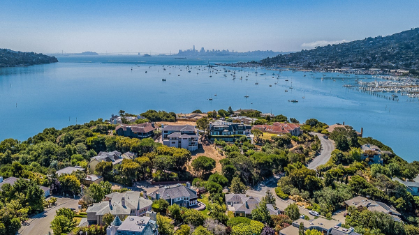 Tobacco and nicotine ban sparks backlash from business owners in coastal town Tobacco and nicotine ban sparks backlash from business owners in coastal town