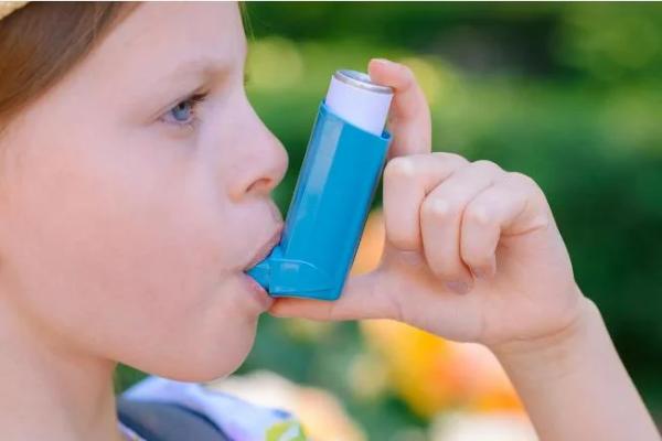 Asthma more common among kids whose moms have eating disorders Asthma more common among kids whose moms have eating disorders