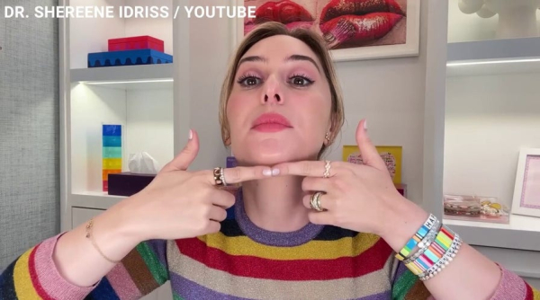 The real reason for sagging jowls, and what will and won't help, according to an expert