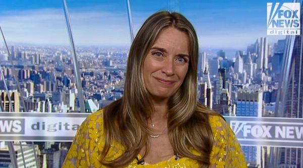 Woman's alarming cancer symptoms blamed on pregnancy for years before stage 3 diagnosis