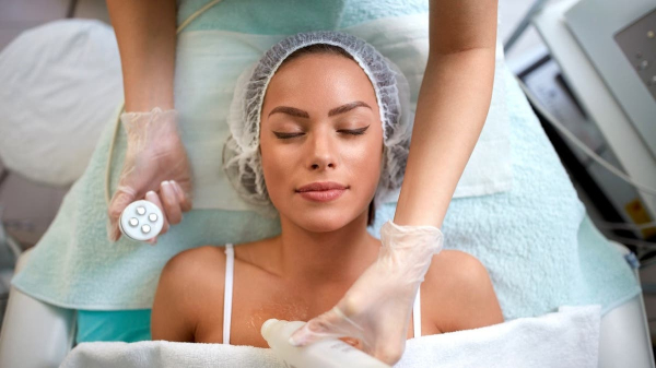 Doctors warn of &lsquo;looksmaxxing&rsquo; dangers after influencer&rsquo;s livestream emergency