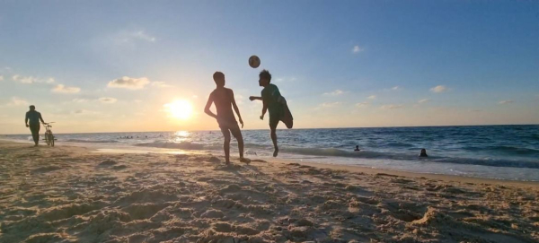 Star-studded refugee football team takes the pitch for UN
