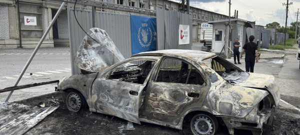 Ukraine: Russian attack destroys humanitarian food aid in Dnipro

