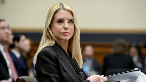What to know about thyroid cancer prognosis following Pam Bondi's diagnosis