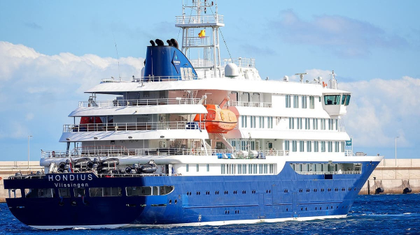 Woman says she&rsquo;s being held against her will after cruise ship hantavirus scare