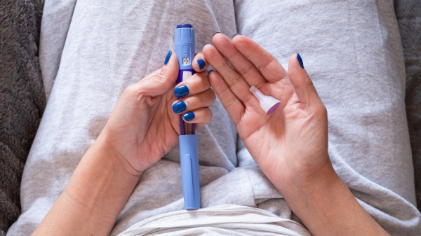 Thinking about peptides? Doctors reveal key dos and don&rsquo;ts as &lsquo;Wild West&rsquo; market grows