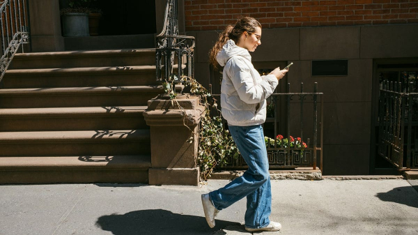 5 common walking mistakes that could hurt your progress, according to an expert
