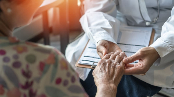 Early Parkinson&rsquo;s warning signs may be hiding in the gut, study finds
