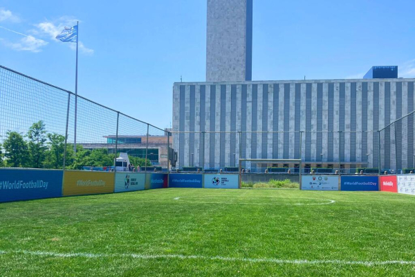 Star-studded refugee football team takes the pitch for UN
