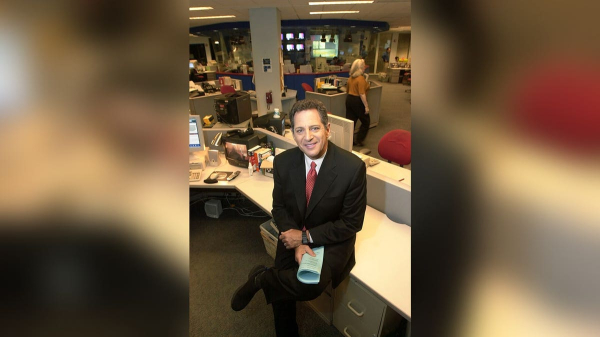 TV news anchorman reveals he has Alzheimer's during final night helming broadcast TV news anchorman reveals he has Alzheimer's during final night helming broadcast